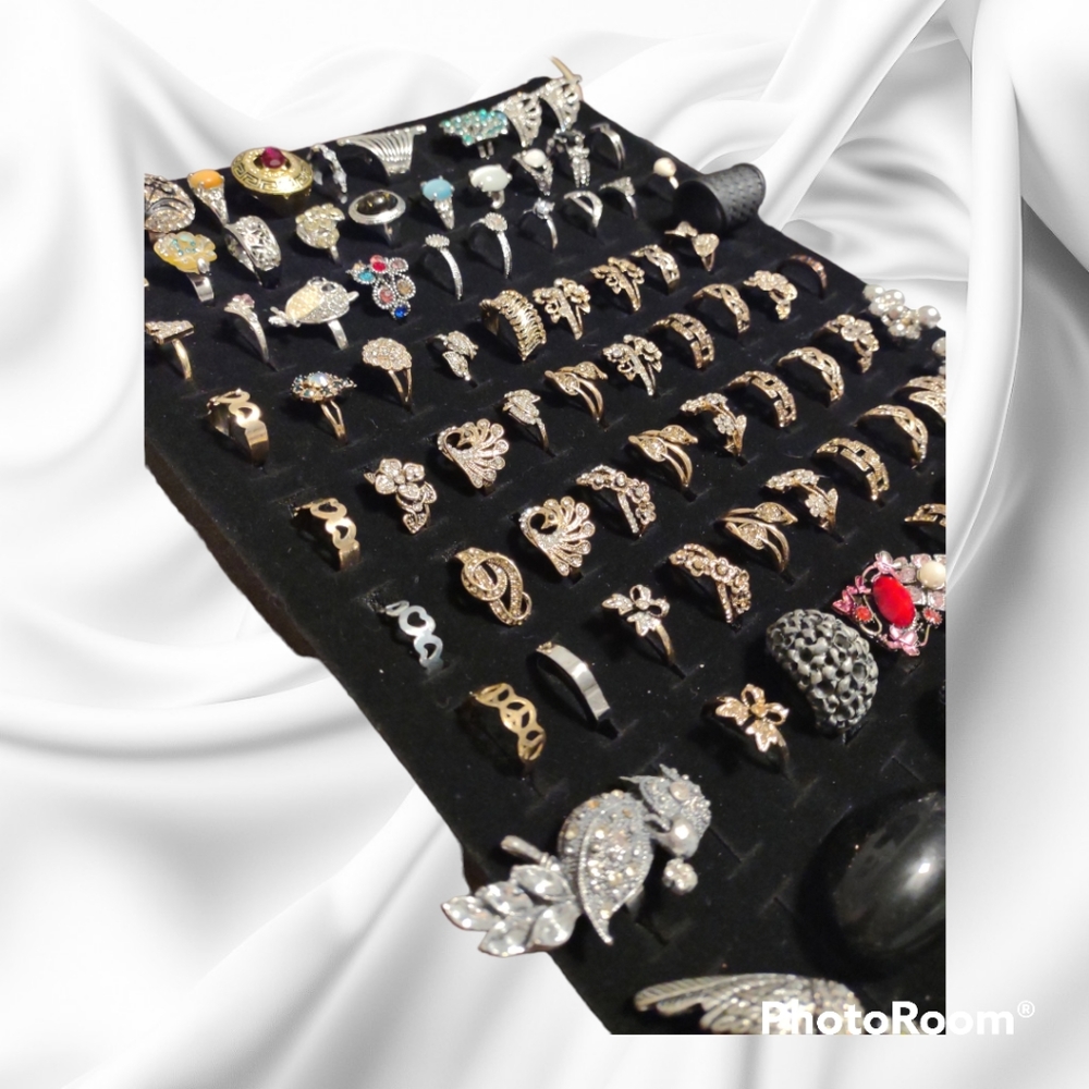 92 pcs Assorted Rings sizes 6-6.75 - Picture 2 of 3